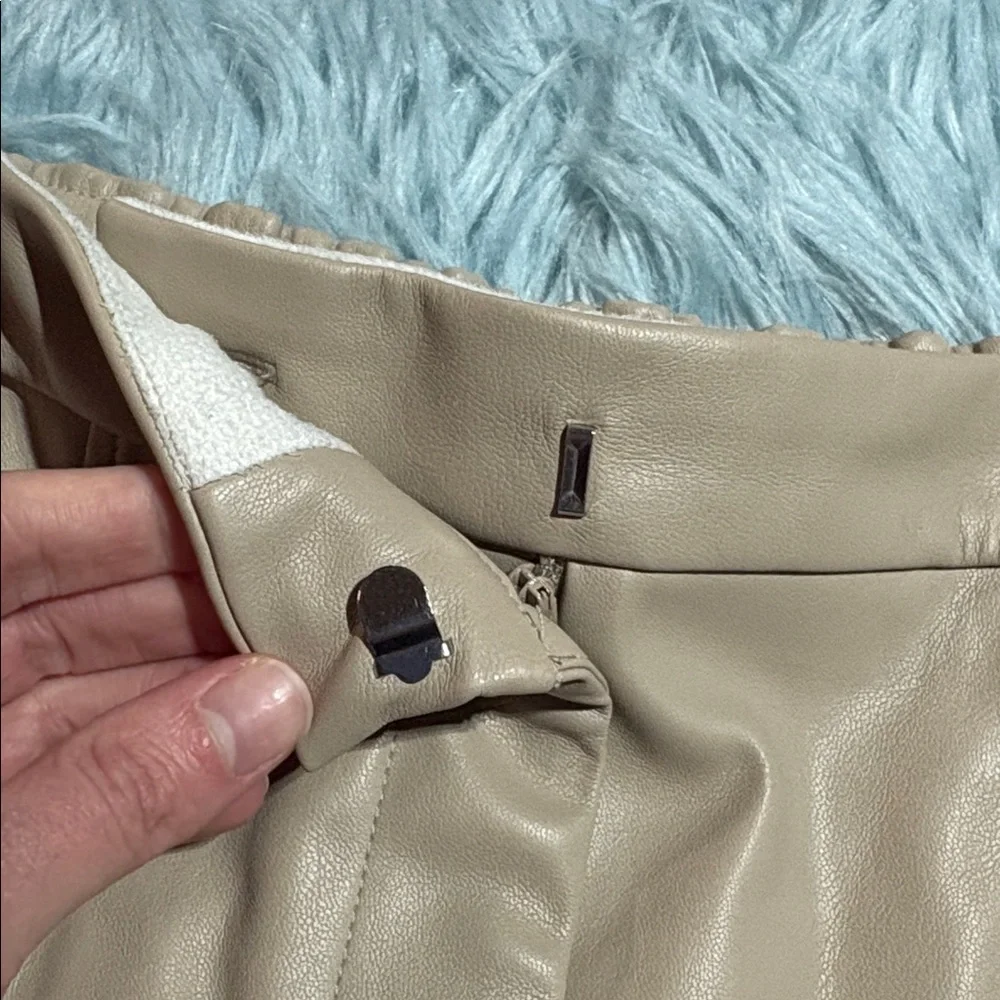 Halogen High Waist Suede Blend Cream Shorts sz M